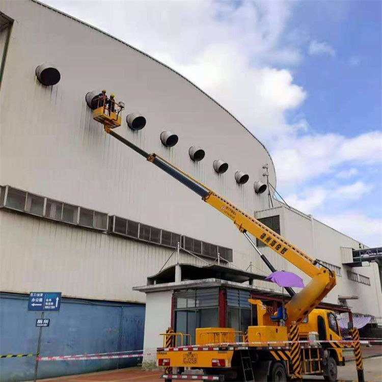 枞阳县高空作业车出租服务：专业广告牌安装解决方案