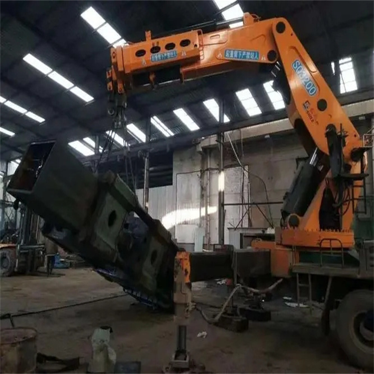 枞阳县130吨折臂吊车出租吊机租赁附近电话